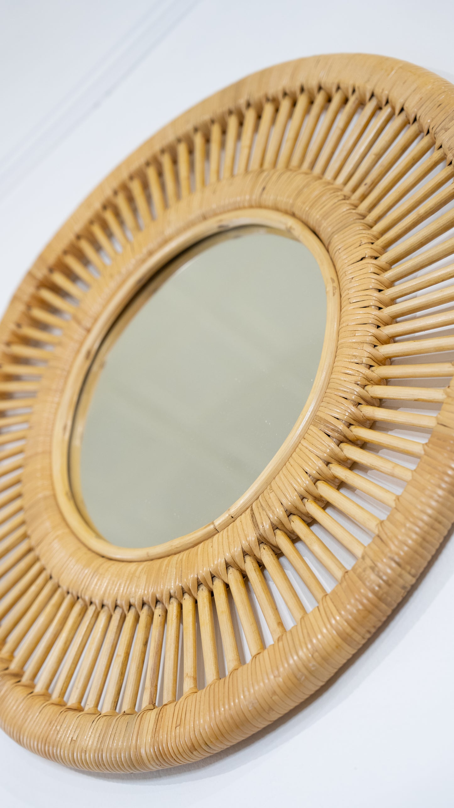 Round Mirror